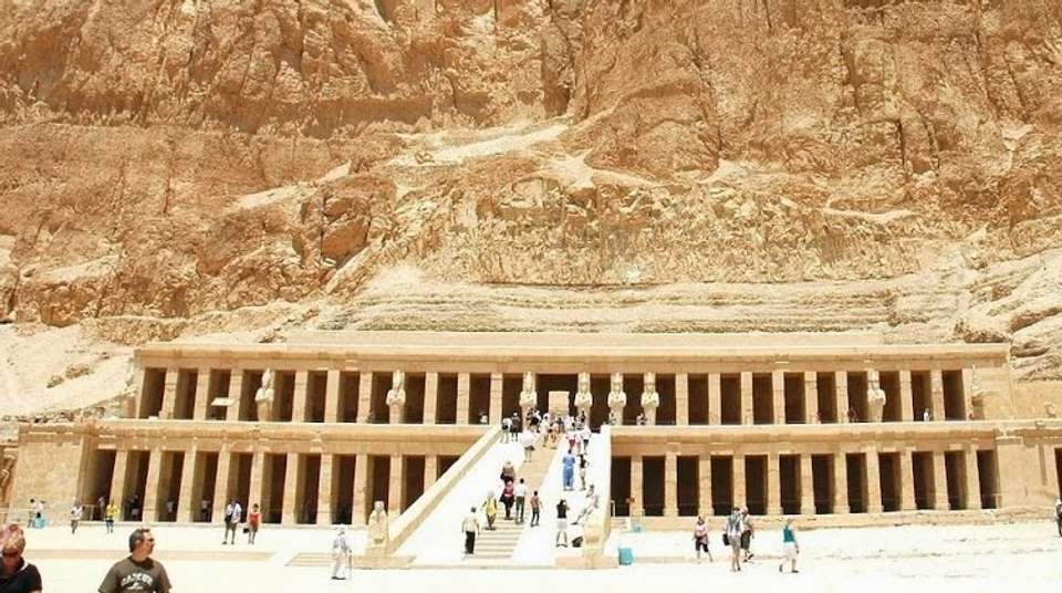 Budget Day Tour in Luxor to East Bank Visit Karnak  - Emo Tours - Egypt - Image 2