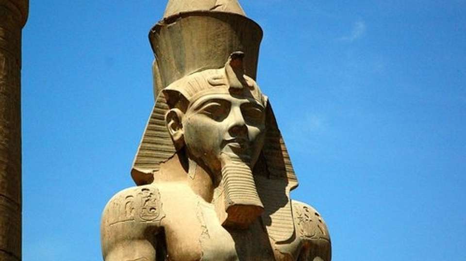 Budget Day Tour Visit the Best of Luxor East & West Bank - Emo Tours - Egypt - Image 3