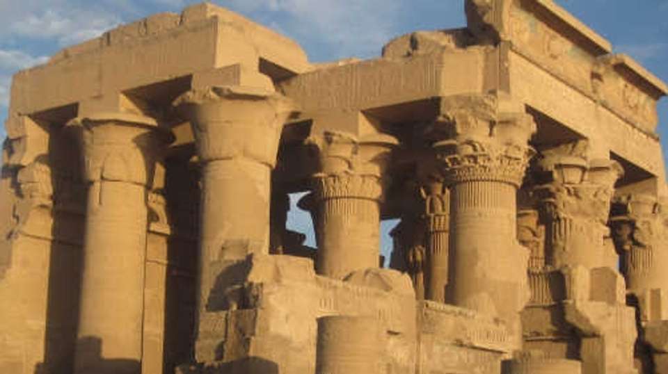 Budget Guided Day Tour - Visit Edfu Kom Ombo Temples  - Emo Tours - Egypt - Image 2