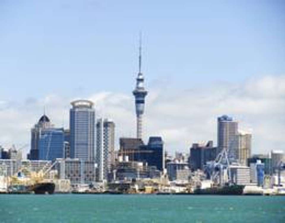 Budget North Island Adventure - 7 days - On The Go Tours - New Zealand