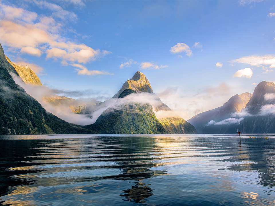 Budget South Island Explorer - 14 days - On The Go Tours - New Zealand