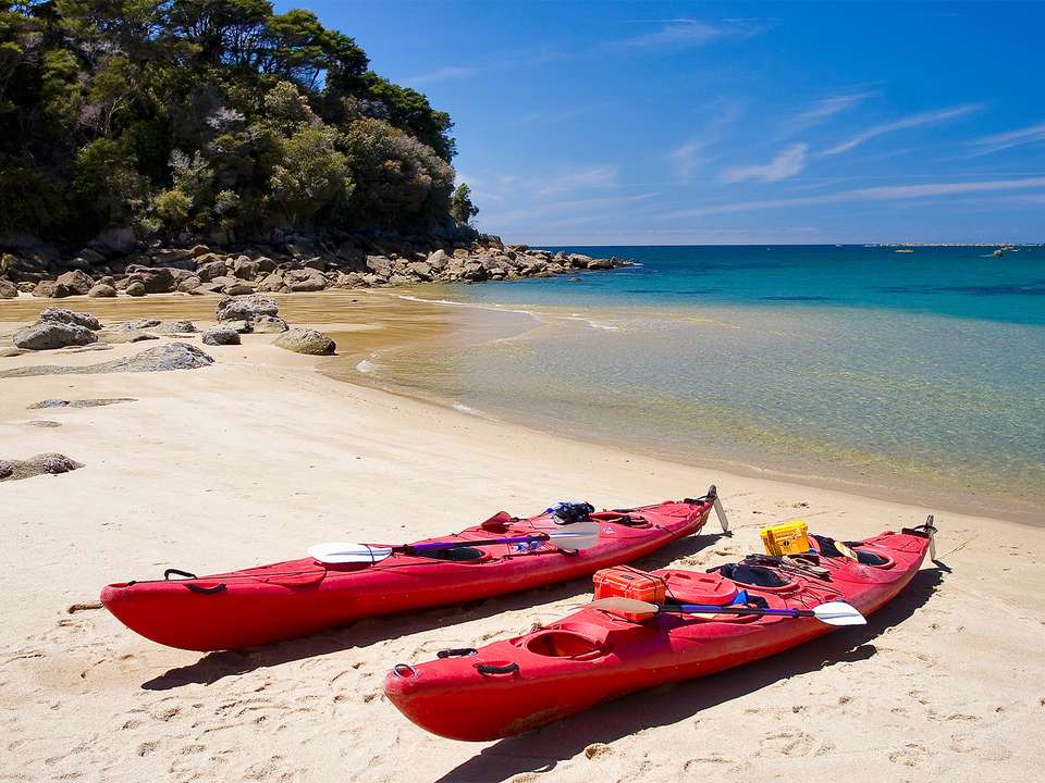 Budget South Island Explorer - 14 days - On The Go Tours - New Zealand