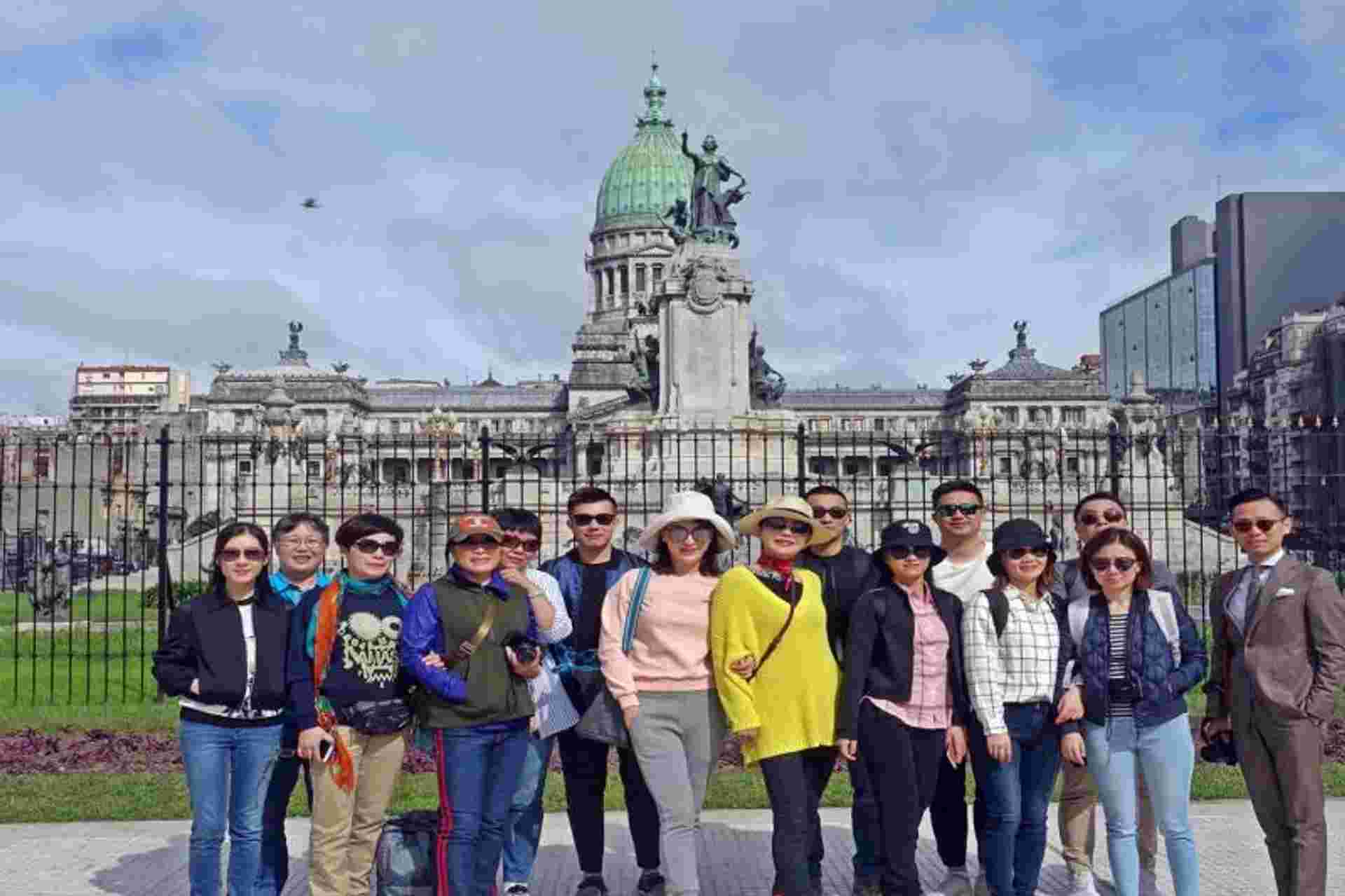 Buenos Aires Sightseeing Tour with Transfers Included