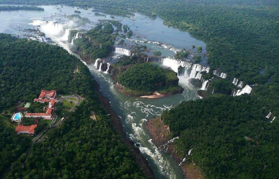 Buenos Aires To Manaus Inc. Guianas (13 Weeks) Tra - Oasis Overland - Colombia