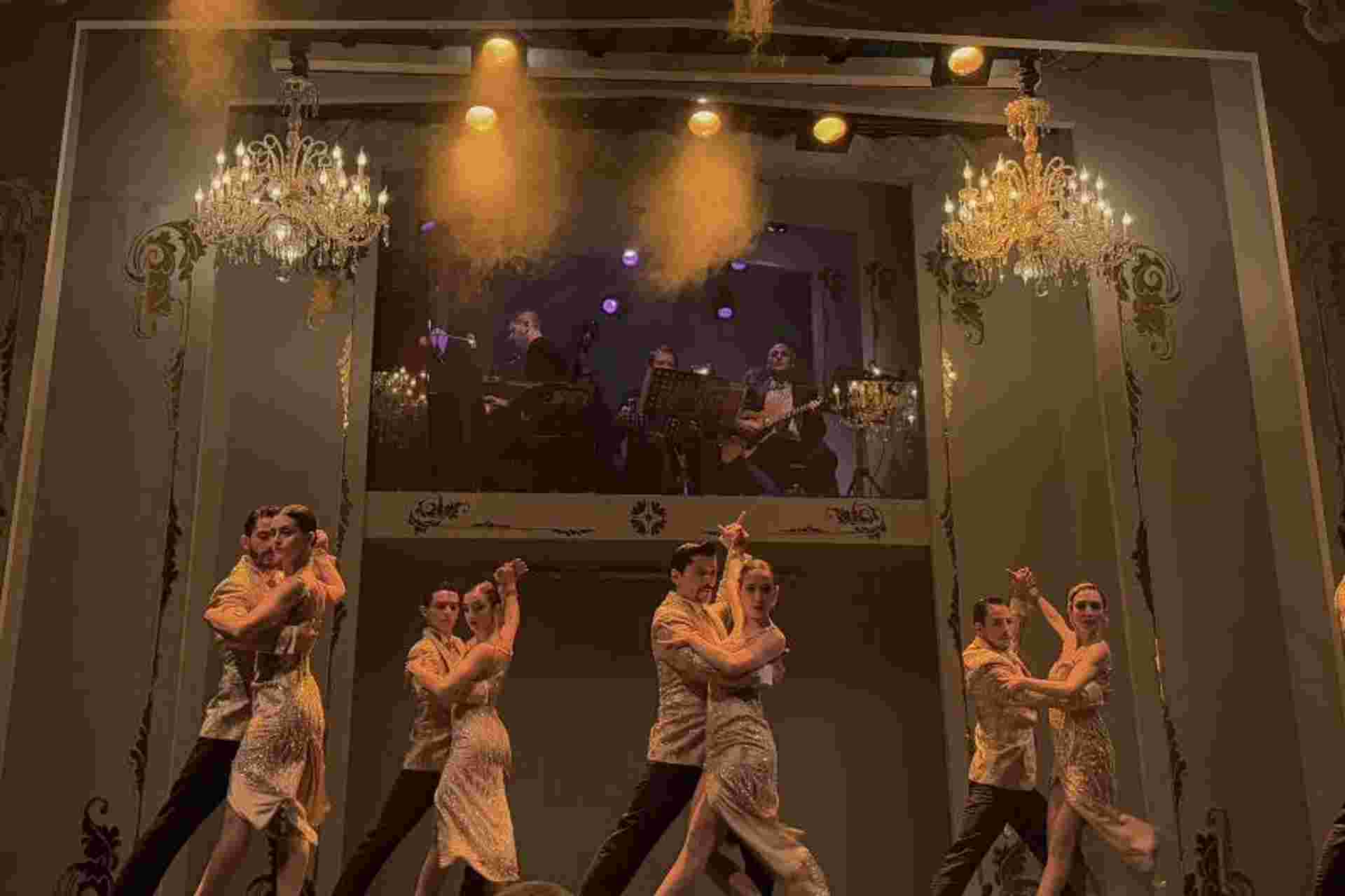 Cafe De Los Angelitos Dinner & Tango Show in Executive Sector