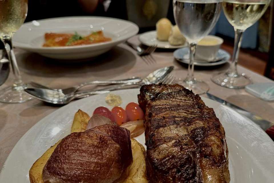 Cafe De Los Angelitos Dinner & Tango Show in Executive Sector - Tangol Tours - Argentina - Image 9