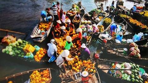 Cai Be Floating Market And Tan Phong Island - October 2026