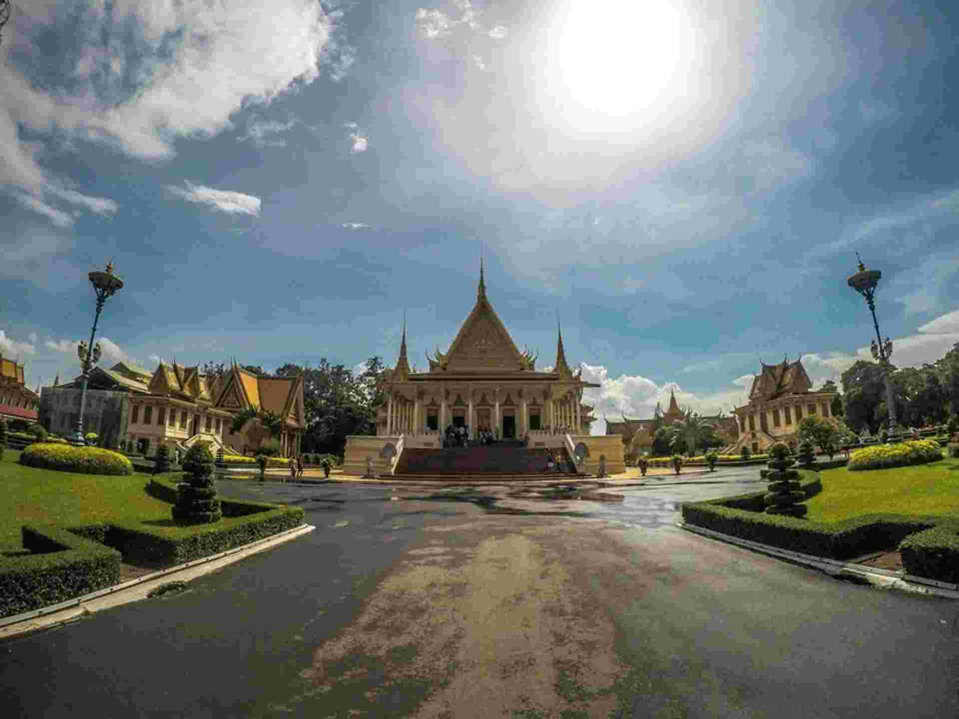 Cambodia Highlights Small Group Tour