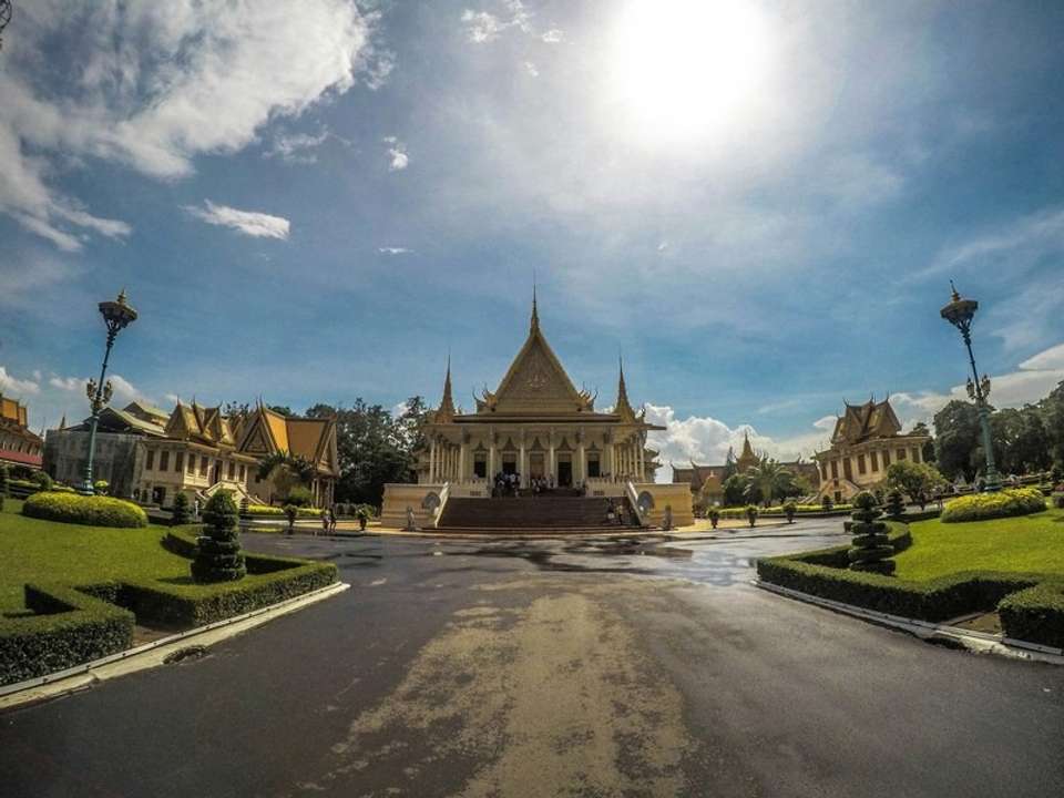 Cambodia Highlights Small Group Tour - Tweet World Travel - Cambodia - Image 1