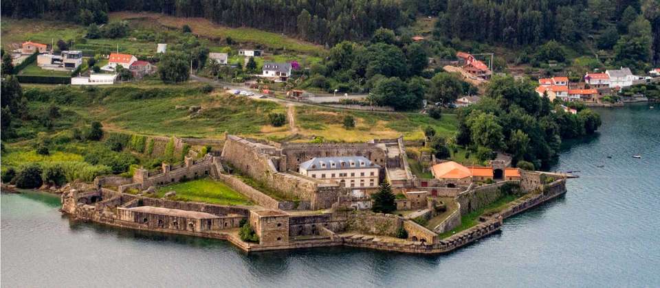 Camino Ingles: The English Way to Santiago de Compostela - Utracks - Spain - Image 2