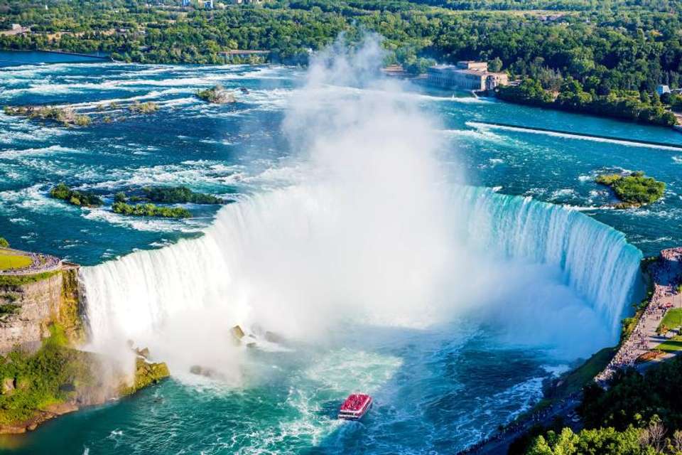 Canadian Highlights - Omega Tours - Canada - Image 1