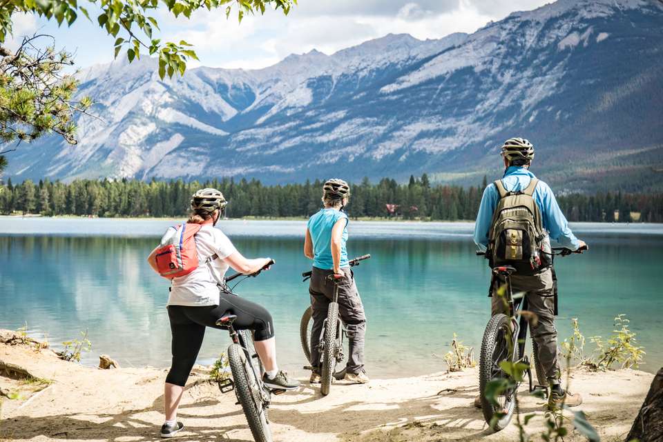 Canadian Rockies - Intrepid Travel - Canada - Image 2