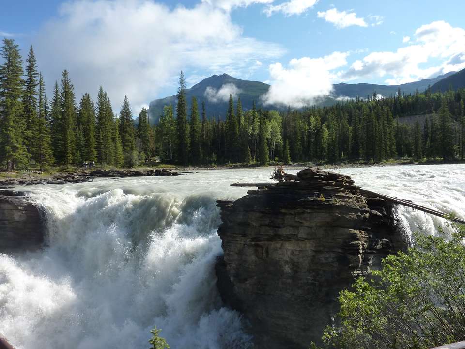 Canadian Rockies by Train - Collette Tours - Canada - Image 2