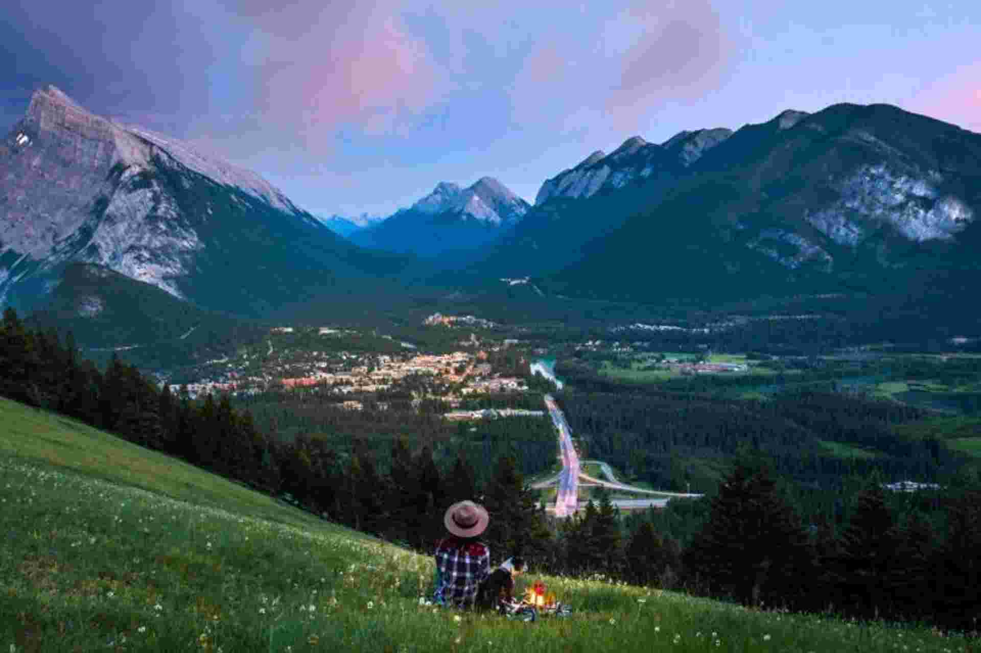 Canadian Rockies Express: 6-Day Adventure