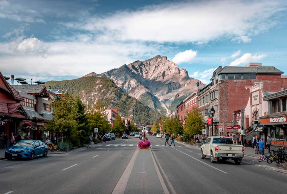 Canadian Rockies featuring Rocky Mountaineer Eastbound - Collette Tours - Canada - Image 3