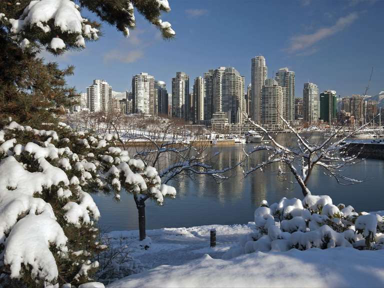 Canadian Rockies Winter Adventure - 4 days trip - alternative tour available