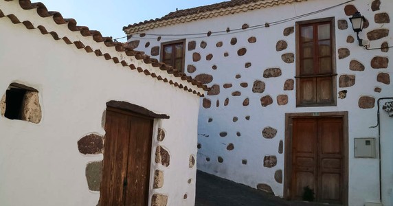 Image 4 of 15