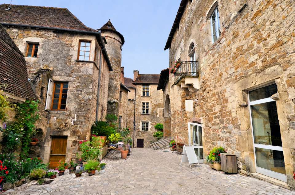 Canoeing on the Dordogne - Exodus Adventure Travels - France - Image 2