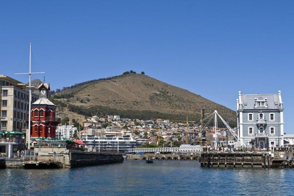 Image 2 of 7