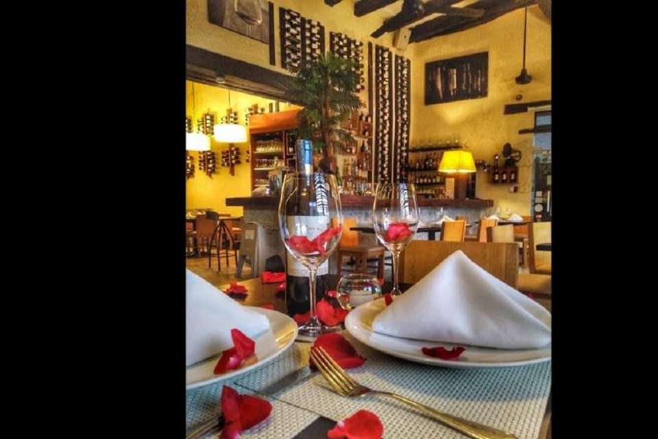Cartagena: Dinner and Carriage Ride in Walled City - Tangol Tours - Colombia - Image 7