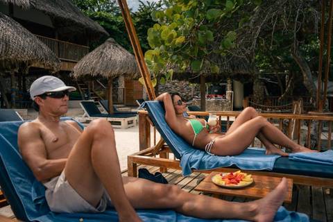 South America Eco Tours: Cartagena: Rosario Islands Day Trip To Isla Del Sol With Lunch And Open Bar