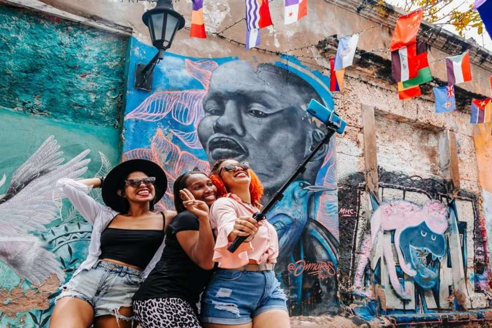 Cartagena Selfie Tour - Tangol Tours - Colombia - Image 1