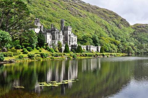 Ireland Natural Landmarks Sightseeing Tour: Castles And Manors