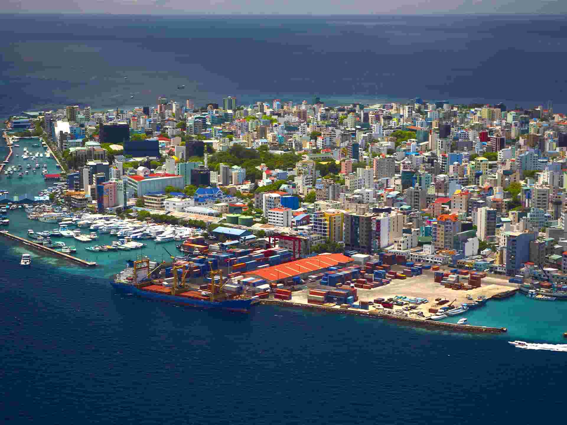 Central Maldives Discovery - 8 days