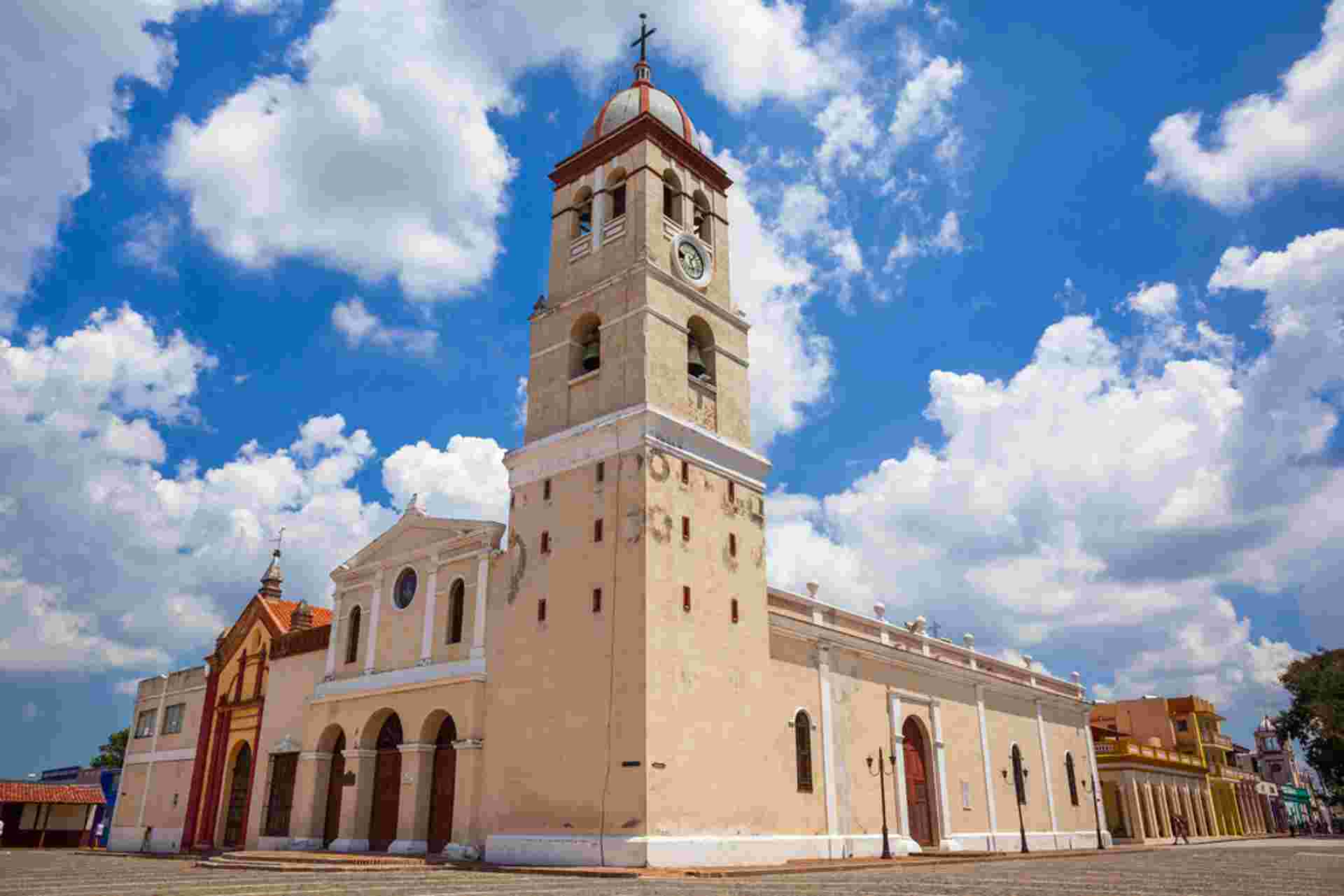 Central Mexico and Unforgettable Cuba