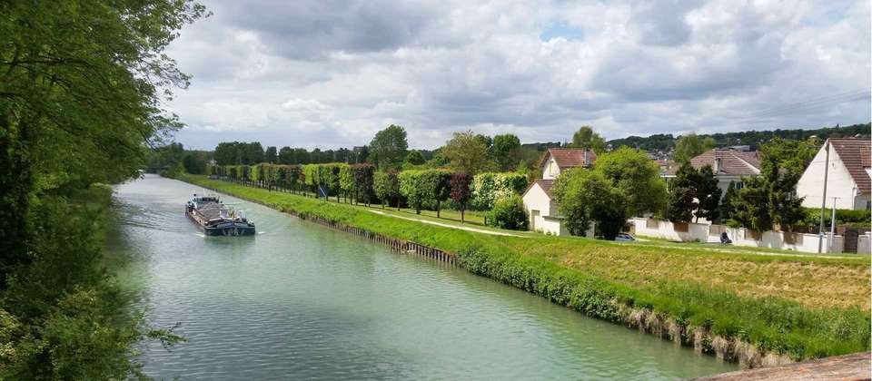 Champagne and Paris by Bike and Barge - Utracks - France - Image 7