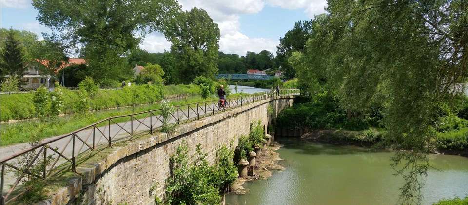 Champagne and Paris by Bike and Barge - Utracks - France - Image 11