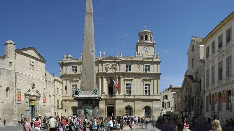 Charming Provence : a barge cruise in Southern France (port-to-port cruise) - Tweet World Travel - France - Image 2