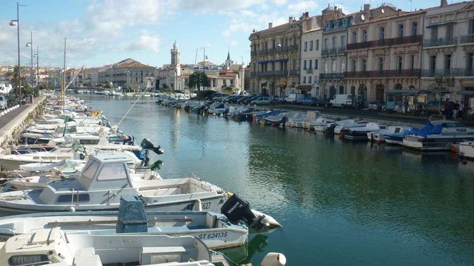 Charming Provence : a barge cruise in Southern France (port-to-port cruise) - Tweet World Travel - France - Image 7