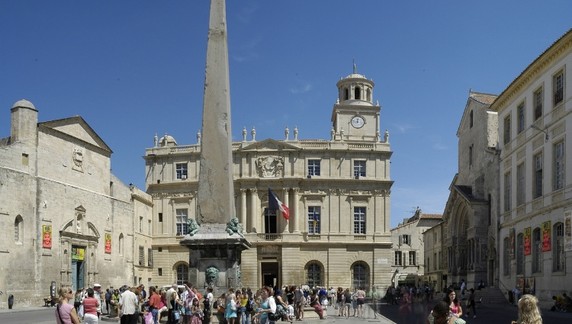 Image 2 of 7