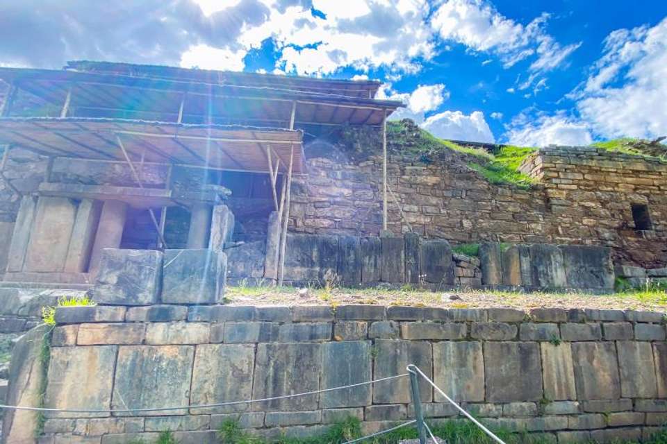 Chavin de Huantar Archaeological Site - Tangol Tours - Peru - Image 9