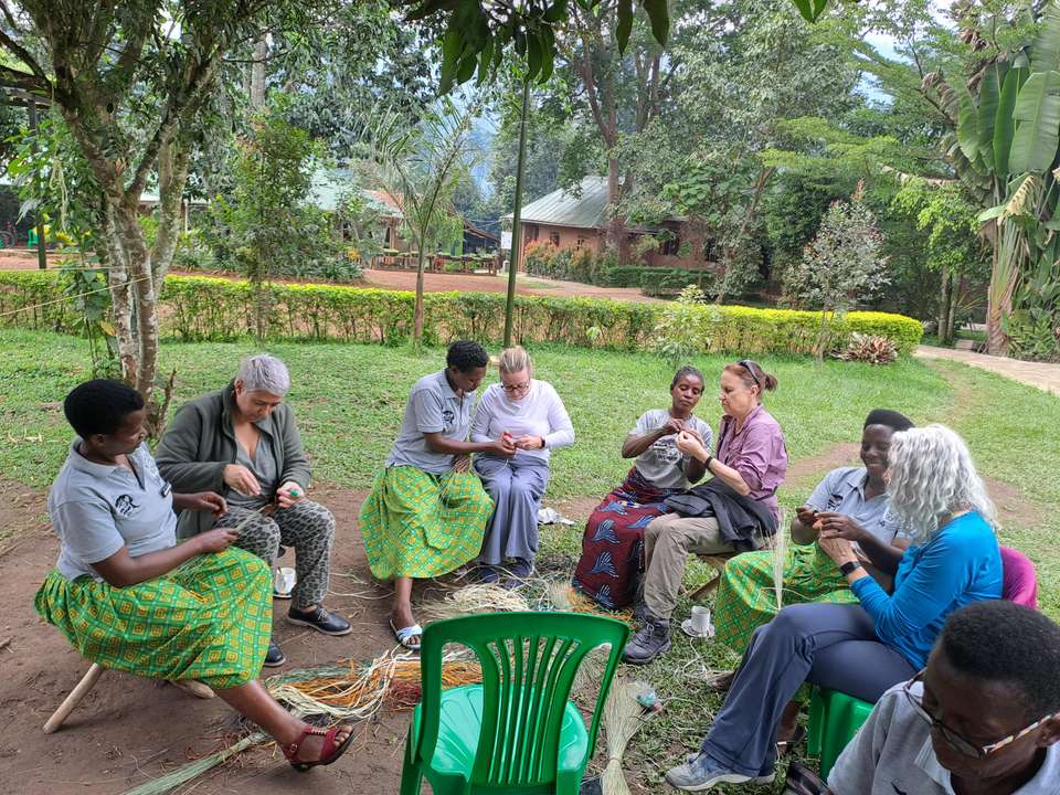 Chimps & Gorillas of Uganda - Exodus Adventure Travels - Uganda