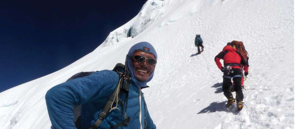 Cholo Expedition (6097m) - World Expeditions - Nepal - Image 11