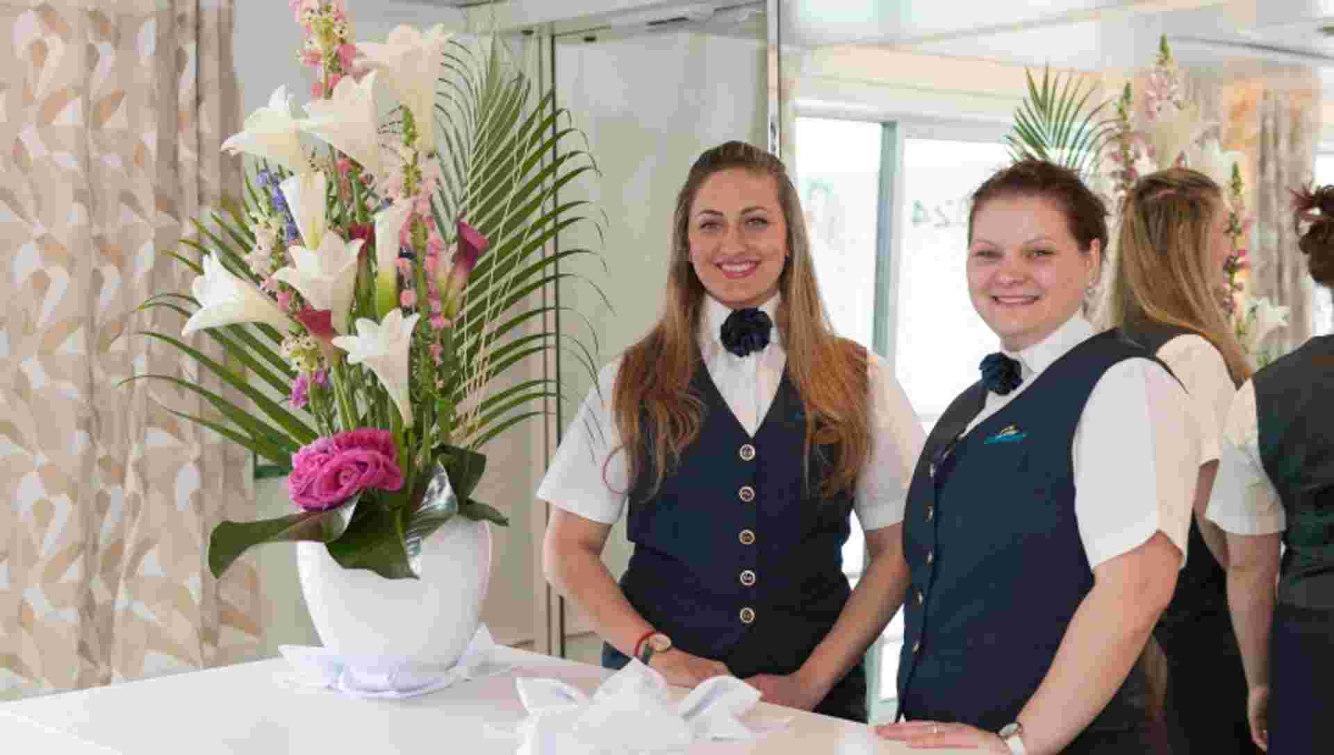 Christmas in Alsace and show at the Royal Palace (port-to-port)
