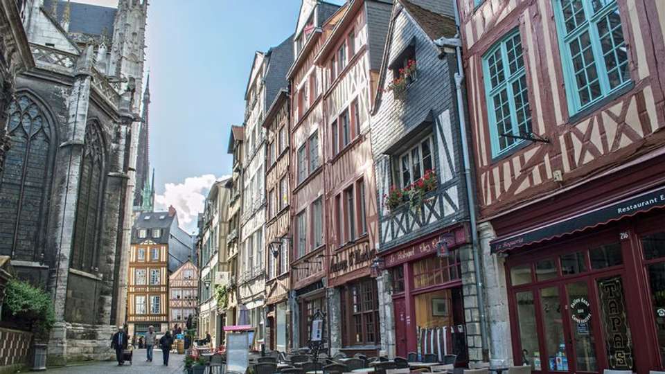 Christmas in the Seine Valley (port-to-port cruise) - Tweet World Travel - France - Image 4