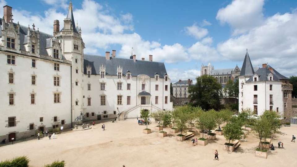 Christmas on the Loire (port-to-port cruise) - Tweet World Travel - France - Image 2