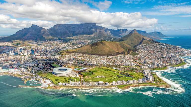 Cape Town Natural landmarks sightseeing Tour: City, Table Mountain and Robben Island