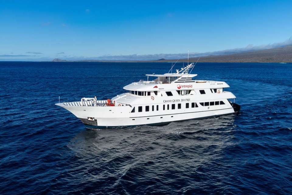 Classic Galapagos: Central Eastern Islands (Grand Queen Beatriz) - Intrepid Travel - Ecuador - Image 8