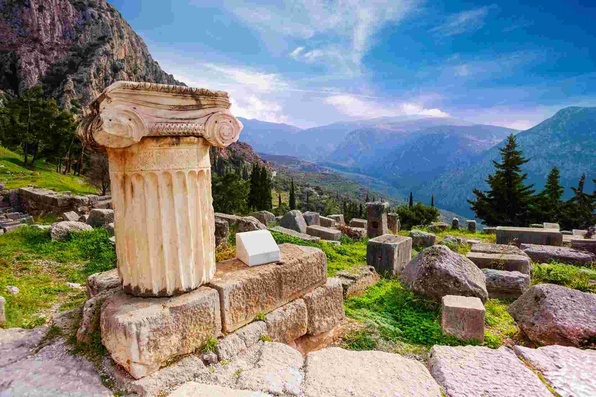 Classical Tour Greece Nafplion, Olympia, Delphi - Private Tour