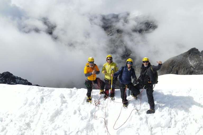 Climbing Nevado Mateo from Huaraz - 1 day