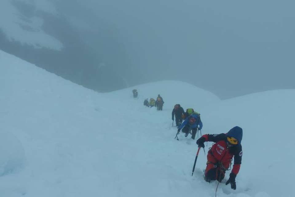 Climbing Nevado Mateo from Huaraz - Tangol Tours - Peru - Image 6