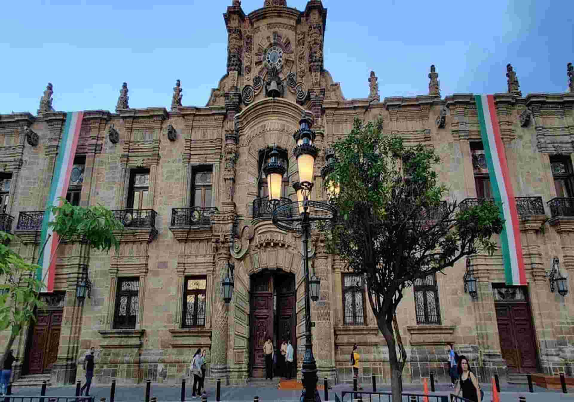 Colonial Treasures Of Mexico 2026