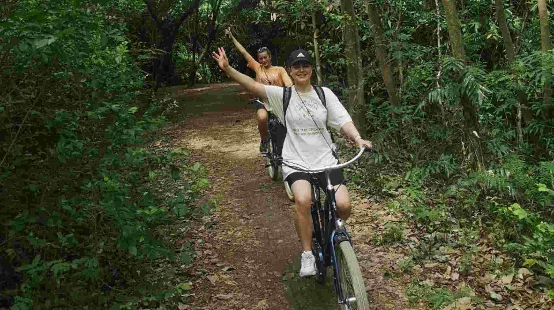 Colors of Bangkok – Half Day Cycling Tour