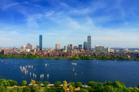 North America Senior Travelers: Colors Of New England