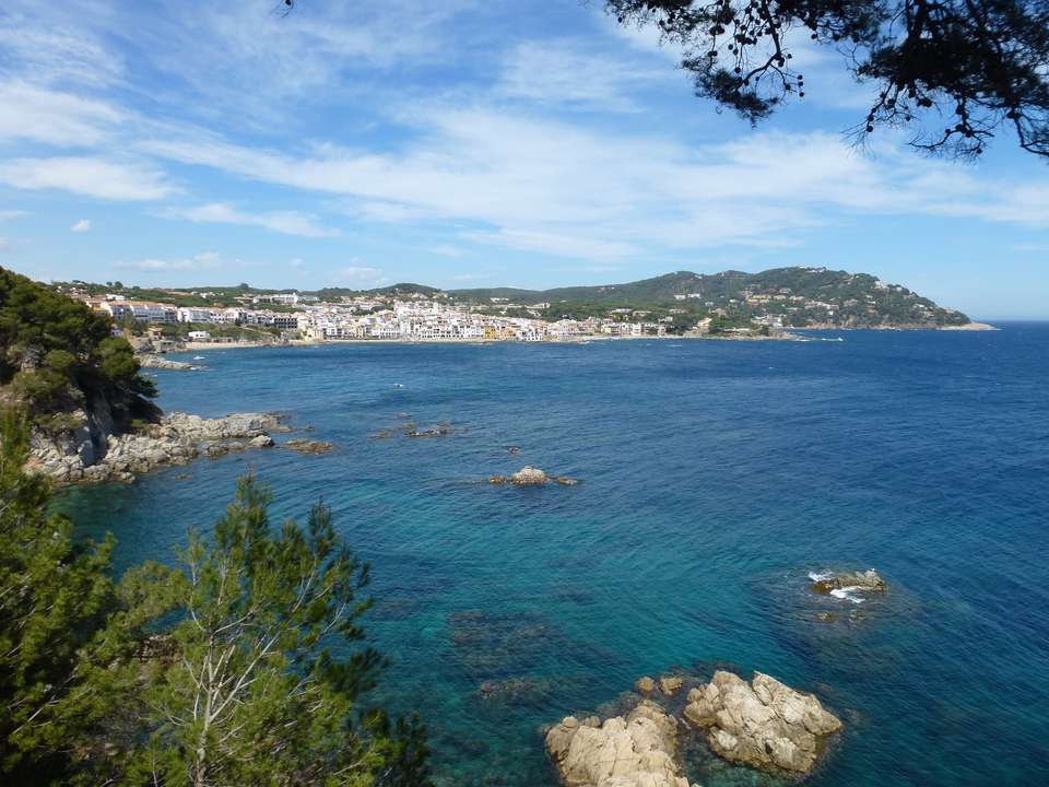 Contrasts of Catalonia (Catalunya) Cycling - Exodus Adventure Travels - Spain - Image 4