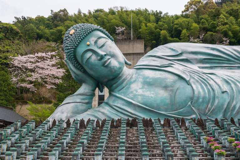 Contrasts of Japan and Nagasaki